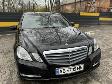 Чорний Мерседес Е-Клас, об'ємом двигуна 2.1 л та пробігом 270 тис. км за 10200 $, фото 1 на Automoto.ua