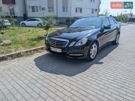 Мерседес Е-Клас 2011 у Ужгороді на Automoto.ua Чорний Мерседес Е-Клас, об'ємом двигуна 3 л та пробігом 117 тис. км за 17000 $, фото 1 на Automoto.ua