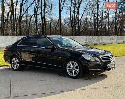 Черный Мерседес Е-Класс, объемом двигателя 2.14 л и пробегом 254 тыс. км за 14800 $, фото 1 на Automoto.ua