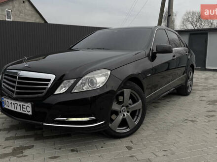 Чорний Мерседес Е-Клас, об'ємом двигуна 2.2 л та пробігом 399 тис. км за 12500 $, фото 1 на Automoto.ua