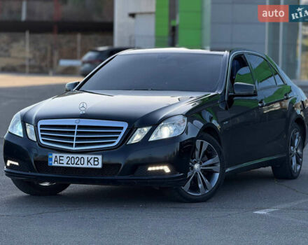Черный Мерседес Е-Класс, объемом двигателя 2.14 л и пробегом 282 тыс. км за 11900 $, фото 1 на Automoto.ua