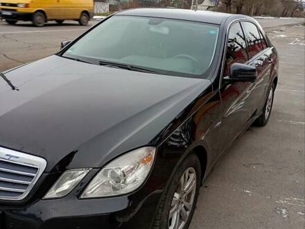 Чорний Мерседес Е-Клас, об'ємом двигуна 1.8 л та пробігом 330 тис. км за 8800 $, фото 1 на Automoto.ua