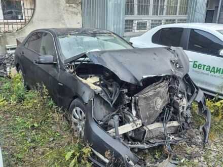 Чорний Мерседес Е-Клас, об'ємом двигуна 2.14 л та пробігом 420 тис. км за 4300 $, фото 1 на Automoto.ua