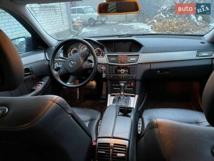 Мерседес Е-Класс 2011 в Киеве на Automoto.ua Черный Мерседес Е-Класс, объемом двигателя 2.2 л и пробегом 270 тыс. км за 17000 $, фото 1 на Automoto.ua