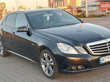 Мерседес Е-Класс 2011 в Черновцах на Automoto.ua Черный Мерседес Е-Класс, объемом двигателя 2.1 л и пробегом 234 тыс. км за 12000 $, фото 1 на Automoto.ua