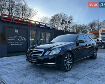 Черный Мерседес Е-Класс, объемом двигателя 2.14 л и пробегом 298 тыс. км за 11900 $, фото 1 на Automoto.ua