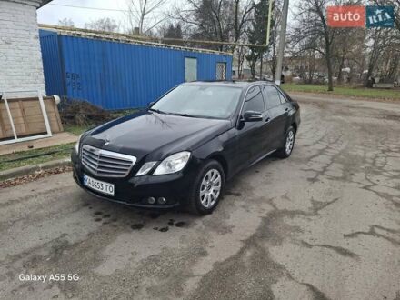 Черный Мерседес Е-Класс, объемом двигателя 2.14 л и пробегом 467 тыс. км за 11200 $, фото 1 на Automoto.ua