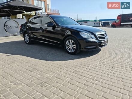 Чорний Мерседес Е-Клас, об'ємом двигуна 2.2 л та пробігом 231 тис. км за 12300 $, фото 1 на Automoto.ua