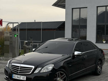 Черный Мерседес Е-Класс, объемом двигателя 2.2 л и пробегом 470 тыс. км за 12500 $, фото 1 на Automoto.ua