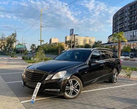 Черный Мерседес Е-Класс, объемом двигателя 2.14 л и пробегом 304 тыс. км за 11000 $, фото 1 на Automoto.ua