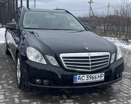 Черный Мерседес Е-Класс, объемом двигателя 2.2 л и пробегом 288 тыс. км за 10900 $, фото 1 на Automoto.ua