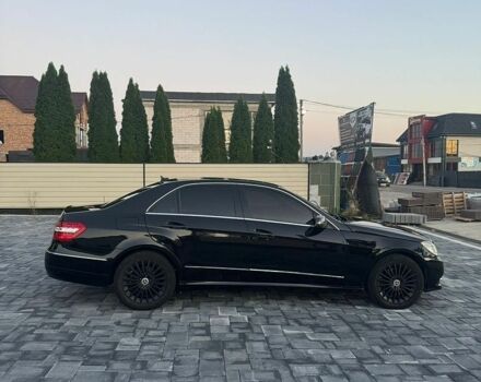 Черный Мерседес Е-Класс, объемом двигателя 3 л и пробегом 250 тыс. км за 9999 $, фото 1 на Automoto.ua