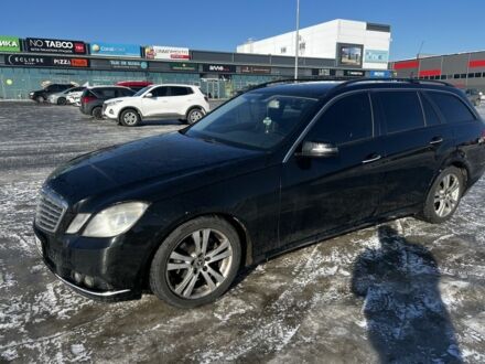 Чорний Мерседес Е-Клас, об'ємом двигуна 2.1 л та пробігом 380 тис. км за 7950 $, фото 1 на Automoto.ua