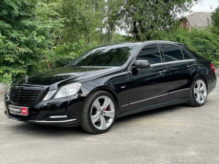 Мерседес Е-Клас 2011 у Києві на Automoto.ua Чорний Мерседес Е-Клас, об'ємом двигуна 1.8 л та пробігом 311 тис. км за 11390 $, фото 1 на Automoto.ua