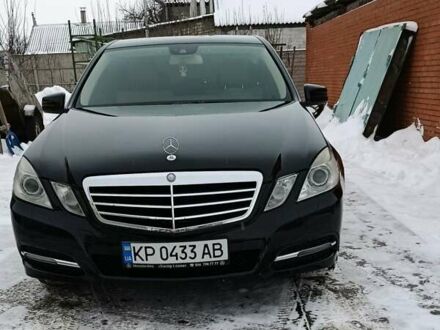 Черный Мерседес Е-Класс, объемом двигателя 2 л и пробегом 294 тыс. км за 11500 $, фото 1 на Automoto.ua