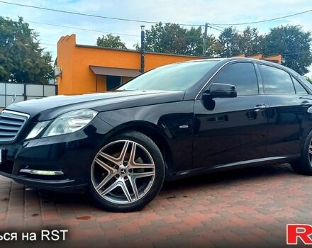 Черный Мерседес Е-Класс, объемом двигателя 1.8 л и пробегом 280 тыс. км за 10500 $, фото 1 на Automoto.ua