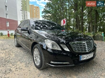Черный Мерседес Е-Класс, объемом двигателя 1.8 л и пробегом 461 тыс. км за 11600 $, фото 1 на Automoto.ua
