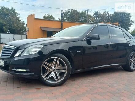Черный Мерседес Е-Класс, объемом двигателя 1.8 л и пробегом 270 тыс. км за 10500 $, фото 1 на Automoto.ua