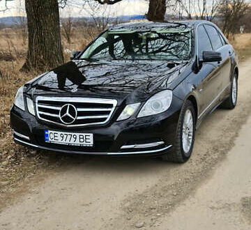 Мерседес Е-Клас 2011 у Чернівцях на Automoto.ua Чорний Мерседес Е-Клас, об'ємом двигуна 2.2 л та пробігом 275 тис. км за 13100 $, фото 1 на Automoto.ua