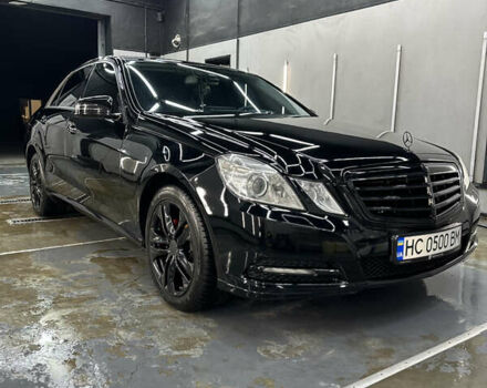 Черный Мерседес Е-Класс, объемом двигателя 1.8 л и пробегом 360 тыс. км за 12000 $, фото 1 на Automoto.ua