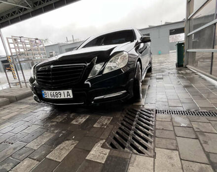 Черный Мерседес Е-Класс, объемом двигателя 3.5 л и пробегом 160 тыс. км за 13500 $, фото 1 на Automoto.ua