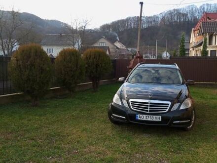 Чорний Мерседес Е-Клас, об'ємом двигуна 2.14 л та пробігом 170 тис. км за 10700 $, фото 1 на Automoto.ua