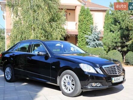 Мерседес Е-Класс 2011 в Киеве на Automoto.ua Черный Мерседес Е-Класс, объемом двигателя 2 л и пробегом 43 тыс. км за 18000 $, фото 1 на Automoto.ua