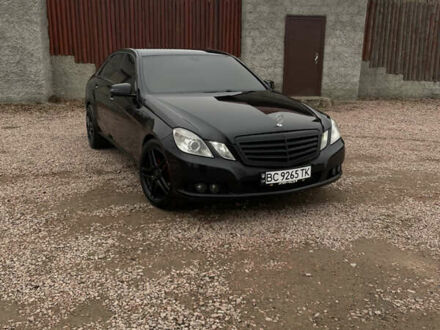 Мерседес Е-Класс 2011 в Самборе на Automoto.ua Черный Мерседес Е-Класс, объемом двигателя 2.14 л и пробегом 280 тыс. км за 12200 $, фото 1 на Automoto.ua