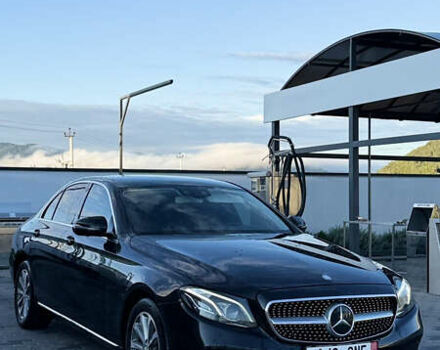 Чорний Мерседес Е-Клас, об'ємом двигуна 2.2 л та пробігом 249 тис. км за 19499 $, фото 1 на Automoto.ua