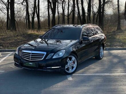 Мерседес Е-Класс 2012 в Киеве на Automoto.ua Черный Мерседес Е-Класс, объемом двигателя 2 л и пробегом 298 тыс. км за 9900 $, фото 1 на Automoto.ua