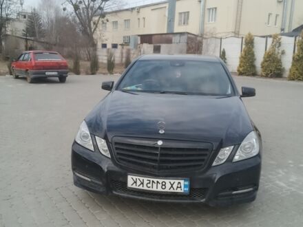 Чорний Мерседес Е-Клас, об'ємом двигуна 1.8 л та пробігом 225 тис. км за 17500 $, фото 1 на Automoto.ua