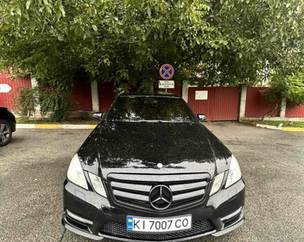 Черный Мерседес Е-Класс, объемом двигателя 1.8 л и пробегом 270 тыс. км за 8500 $, фото 1 на Automoto.ua