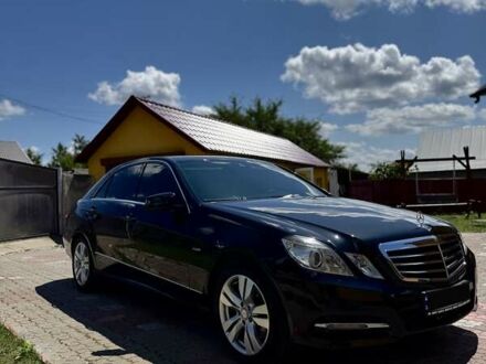 Чорний Мерседес Е-Клас, об'ємом двигуна 2.2 л та пробігом 420 тис. км за 11800 $, фото 1 на Automoto.ua
