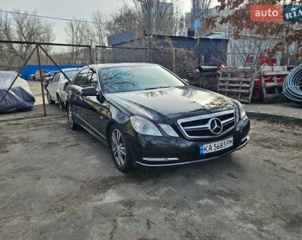 Черный Мерседес Е-Класс, объемом двигателя 2.14 л и пробегом 396 тыс. км за 7900 $, фото 1 на Automoto.ua