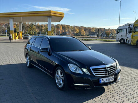 Черный Мерседес Е-Класс, объемом двигателя 2.14 л и пробегом 293 тыс. км за 14900 $, фото 1 на Automoto.ua