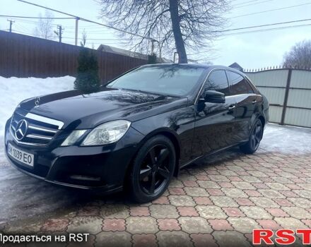 Черный Мерседес Е-Класс, объемом двигателя 2.1 л и пробегом 250 тыс. км за 14000 $, фото 1 на Automoto.ua