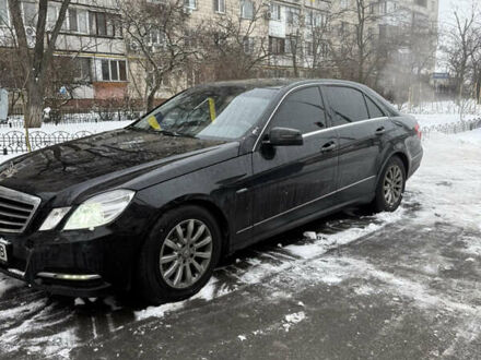 Чорний Мерседес Е-Клас, об'ємом двигуна 1.8 л та пробігом 175 тис. км за 13500 $, фото 1 на Automoto.ua