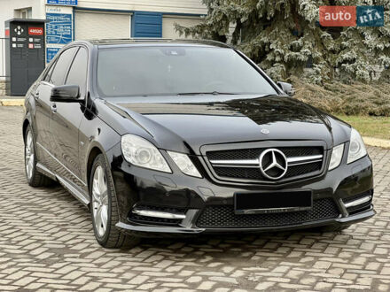 Мерседес Е-Класс 2012 в Ровно на Automoto.ua Черный Мерседес Е-Класс, объемом двигателя 2.14 л и пробегом 241 тыс. км за 15450 $, фото 1 на Automoto.ua
