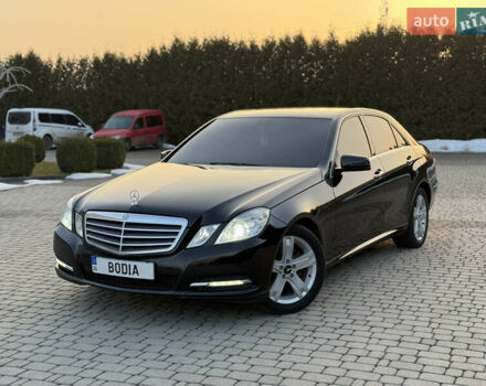 Черный Мерседес Е-Класс, объемом двигателя 2.2 л и пробегом 400 тыс. км за 10700 $, фото 1 на Automoto.ua