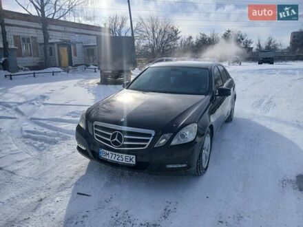 Черный Мерседес Е-Класс, объемом двигателя 2.1 л и пробегом 282 тыс. км за 9200 $, фото 1 на Automoto.ua