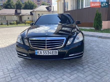 Мерседес Е-Клас 2012 у Ромнах на Automoto.ua Чорний Мерседес Е-Клас, об'ємом двигуна 1.8 л та пробігом 340 тис. км за 10000 $, фото 1 на Automoto.ua