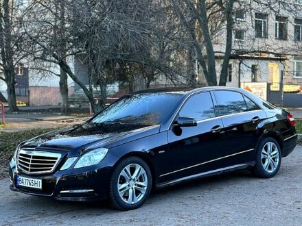 Черный Мерседес Е-Класс, объемом двигателя 2.1 л и пробегом 298 тыс. км за 14000 $, фото 1 на Automoto.ua
