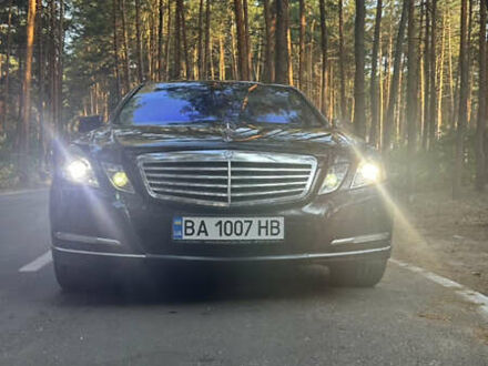 Мерседес Е-Класс 2012 в Полтаве на Automoto.ua Черный Мерседес Е-Класс, объемом двигателя 3.5 л и пробегом 240 тыс. км за 16500 $, фото 1 на Automoto.ua