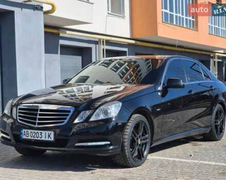 Черный Мерседес Е-Класс, объемом двигателя 2.1 л и пробегом 519 тыс. км за 12900 $, фото 1 на Automoto.ua