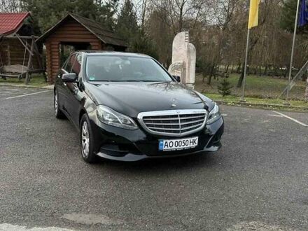 Мерседес Е-Класс 2013 в Хусте на Automoto.ua Черный Мерседес Е-Класс, объемом двигателя 2.2 л и пробегом 370 тыс. км за 12600 $, фото 1 на Automoto.ua