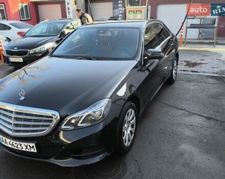 Черный Мерседес Е-Класс, объемом двигателя 2 л и пробегом 230 тыс. км за 19500 $, фото 1 на Automoto.ua