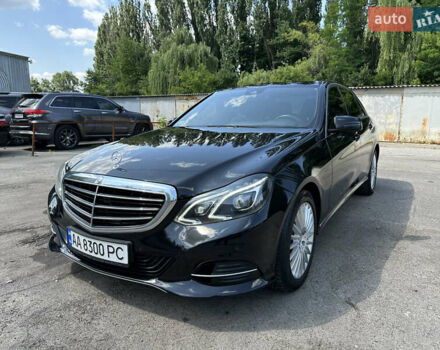 Черный Мерседес Е-Класс, объемом двигателя 2.2 л и пробегом 200 тыс. км за 18000 $, фото 1 на Automoto.ua