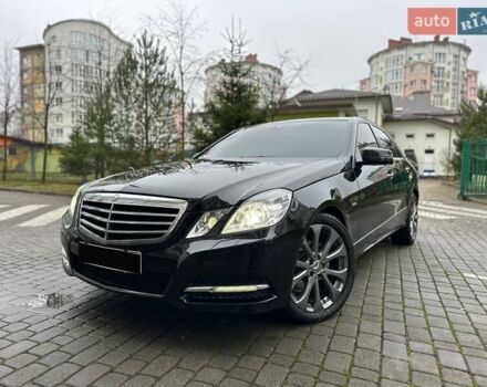 Черный Мерседес Е-Класс, объемом двигателя 2.2 л и пробегом 278 тыс. км за 12999 $, фото 1 на Automoto.ua