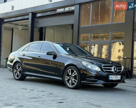 Черный Мерседес Е-Класс, объемом двигателя 2.1 л и пробегом 310 тыс. км за 17500 $, фото 1 на Automoto.ua