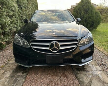 Черный Мерседес Е-Класс, объемом двигателя 2.1 л и пробегом 217 тыс. км за 19999 $, фото 1 на Automoto.ua